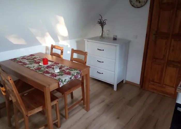 شقة Pecsely Apartman Pécsely